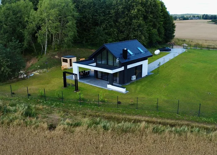 Wypoczynkowy Wiec - Sauna & Balia Semesterbostad *